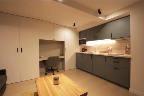 Fully equiped newly refurbished studio with an incredible view in Nice, Nice (photo 7)