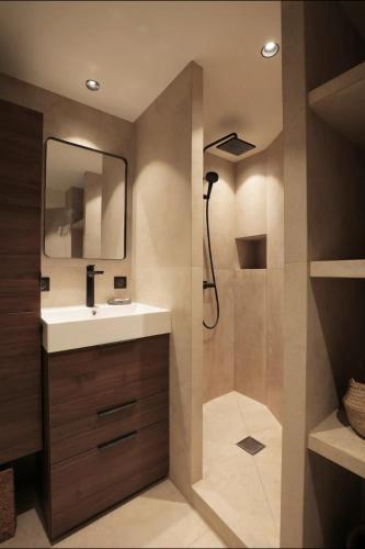 Fully equiped newly refurbished studio with an incredible view in Nice, Nice (photo 8)