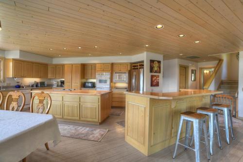 High Meadows Ranch in Hermosa, USA