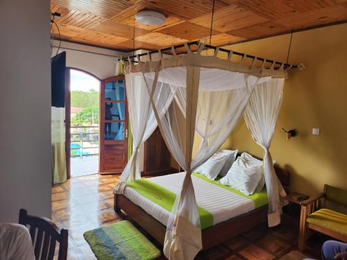 MANGORO HOTEl in Andasibe