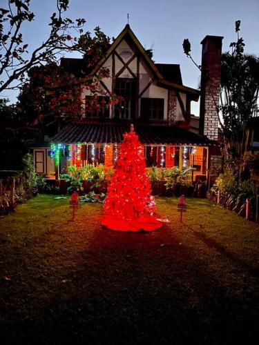 Casa Villas Suizas I cerca de Laberinto de Albania in Apaneca