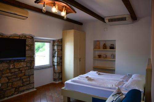Double or Twin Room with Extra Bed