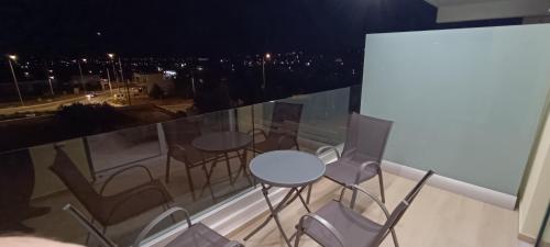 AIR-IN Rooms with magnificent views in Sân bay Quốc tế Athens