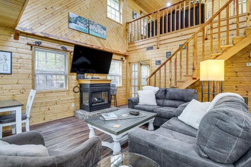 Tennessee Mountain Cabin about 18 Mi to Knoxville!