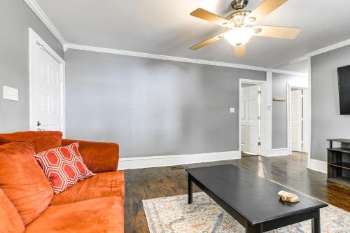 Durham Home with Screened Porch about 3 Mi to Downtown! in Durham, USA