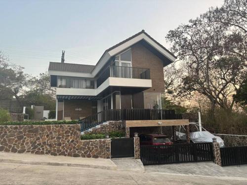 Vista De Montana Private House in Nasugbu