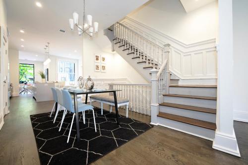 Massive Multi-Million Dollar Home with Private Rooftop l Fashion House l in New York, USA