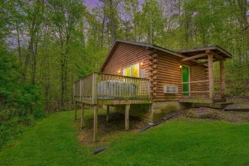 Blue Rose Cabins - Big Woody Cabin in Logan, USA