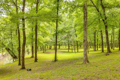 Broken Bow Cabin 23-Acre Property with Creek Access