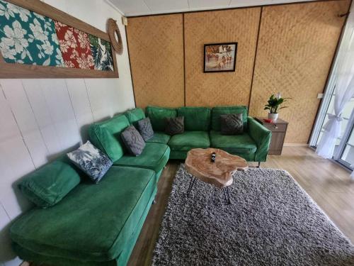 Hinakena Colonial Villa in Ti'ama'o