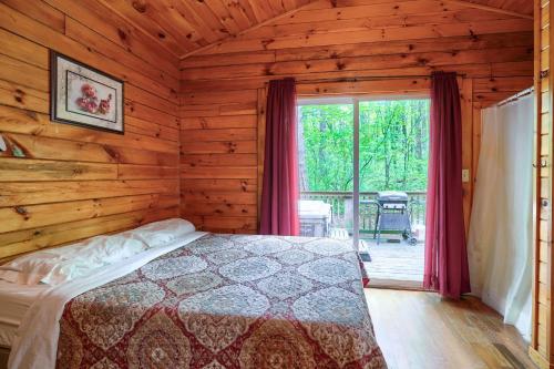 Blue Rose Cabins - Cupids Cabin in Logan, USA