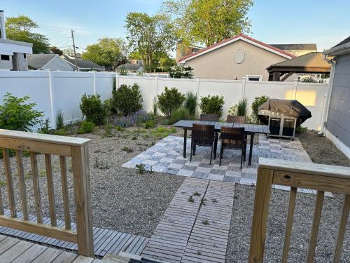 Shore to Charm Shore to Charm