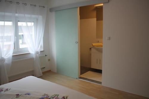 Appartements-Steinkirchner 10.3km von Oberschneiding entfernt