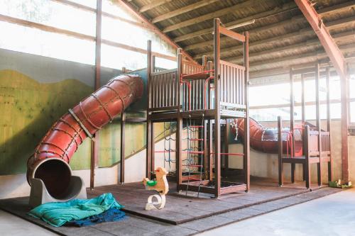 兒童遊樂場, Hof Köhne- Haus am Spielplatz - Wohnung Strauß (Hof Kohne- Haus am Spielplatz - Wohnung Strauß) in 施馬倫貝格鎮中心