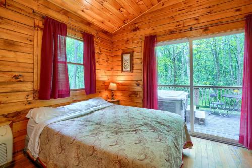 Blue Rose Cabins - Lovebirds Cabin in Logan, USA