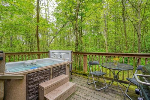 Blue Rose Cabins - Lovebirds Cabin - image 10