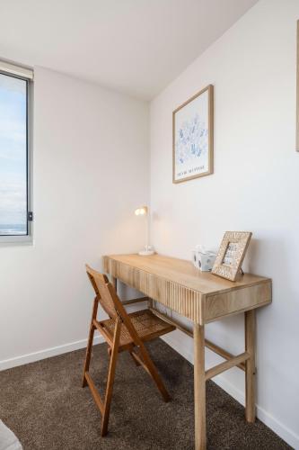 Three-Bedroom Apartment with Ocean View image 10