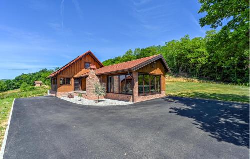 Viesnīcas āriene, Gorgeous Home In Mace With Sauna in Sv. Kriz Zacretje