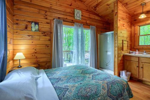 Blue Rose Cabins - Sweet Dreams Cabin in Logan, USA