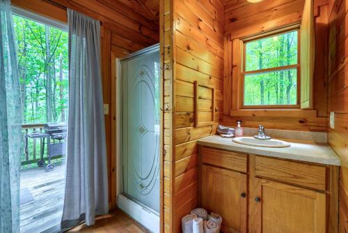 Blue Rose Cabins - Sweet Dreams Cabin in Logan, USA
