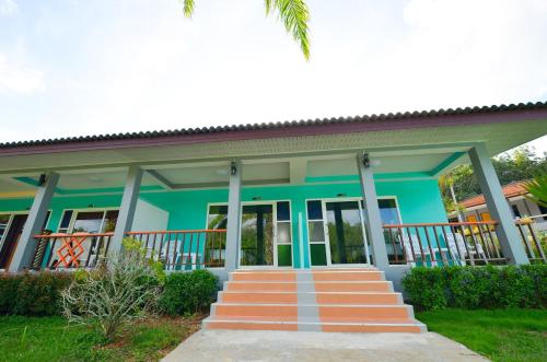 Exterior view, Tum Mai Kaew Lanta Resort in Klong Tob Beach