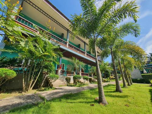 Exterior view, Tum Mai Kaew Lanta Resort in Klong Tob Beach