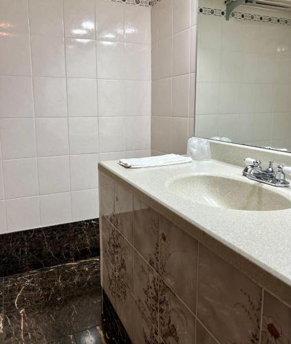 Royal Inn - Neptune – Neptune, NJ