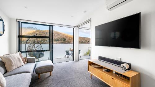 Deerwood Residence-BBQ-Lake Access-Free Parking - image 6