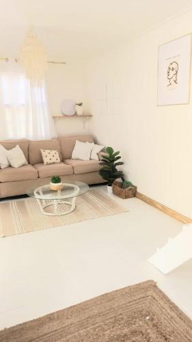 Place to stay close to US embassy and easy access to town in Bridgetown