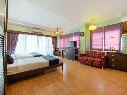 room detail thumbnail 0