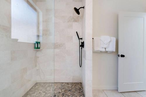 Ski-in, Ski-out Granby Getaway! Sleeps 10!, Granby (fotografie 6)