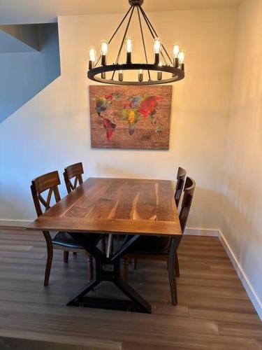 Ski-in, Ski-out Granby Getaway! Sleeps 10!, Granby (fotografie 7)