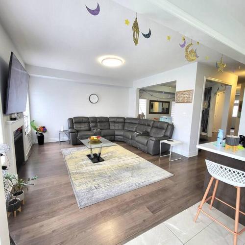 Spacious 4 Bedroom House in Angus