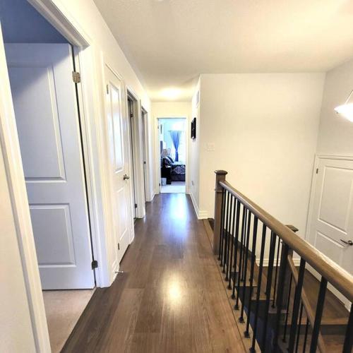 Spacious 4 Bedroom House in Angus in Essa (ON)