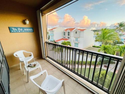 Condo in Palmas Del Mar - 5 min walk to Palmanova Plaza in Candelero Abajo