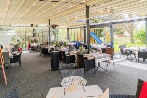 餐廳, Stadthotel Giengen in 布倫茨河畔京根