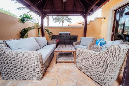 The best house in gold coast 4 bedrooms - image 2