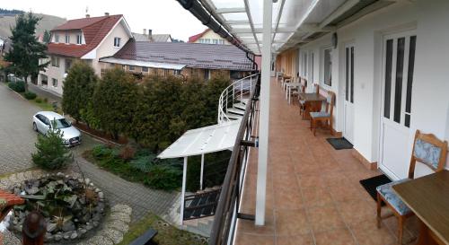 Erkély/terasz, Penzion Zelený Dom (Penzion Zeleny Dom) in Kakaslomnic