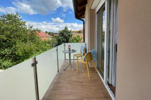 Erkély/terasz, Silentium Premium Apartman Sárvár (Silentium Premium Apartman Sarvar) in Petőfi Sándor Lakótelep