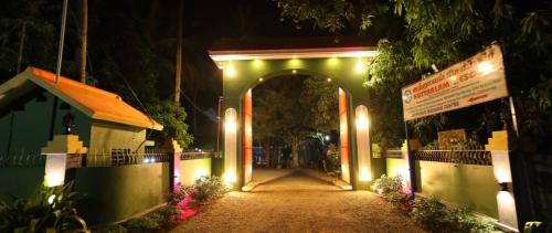 Kuttralam Resorts