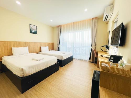 2 twin beds