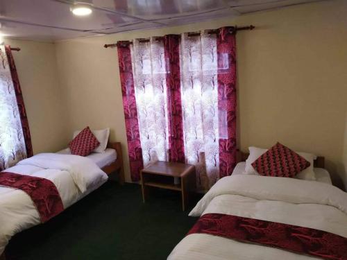 Twin Room with Shared Bathroom