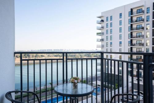 Romantic Studio In Yas Canal View