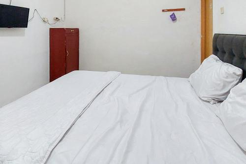 Standard Double Room image 10