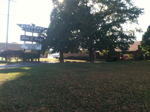 ไนต์ อินน์ - แจ็คสันวิลล์ อิลลินอยส์ (Knights Inn - Jacksonville, IL) in แจ็คสันวิลล์ (IL)