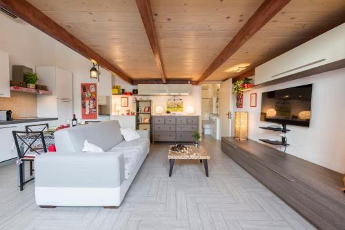 Bartolommeo Scala Loft by Mmega - image 4