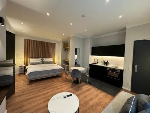 City-Studio im Innenhof mit Boxspring-Bett und Community-Raum in Münster, Österreich