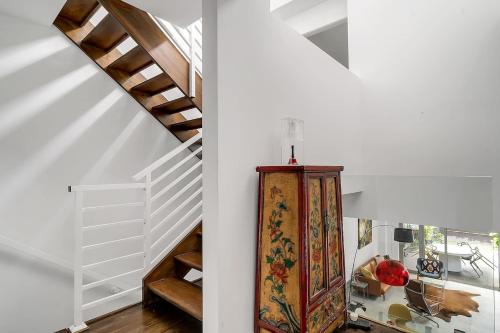 The Mod - Striking Split Level Gem in Sydney's West - image 3
