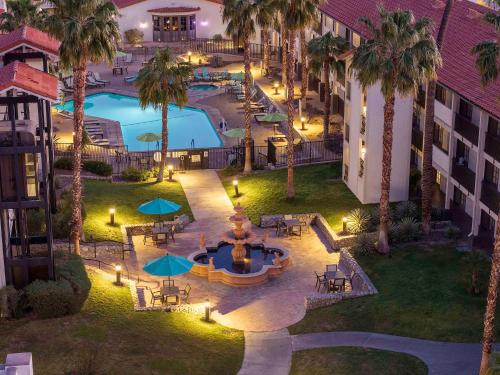 Embassy Suites by Hilton Palm Desert