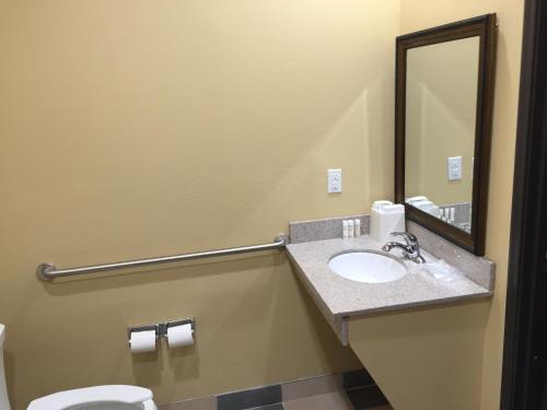 La Bonita Inn & Suites - Crane - image 6